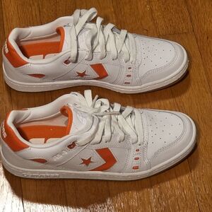 NEW Converse Cons Leather Sneakers in White and Orange Chevron W Sz 8/ M Sz 6.5